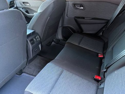 Used 2023 Nissan Rogue SV FWD image 13