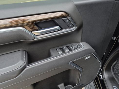 Used 2025 GMC Sierra 1500 Elevation w/ Elevation Premium Package image 14