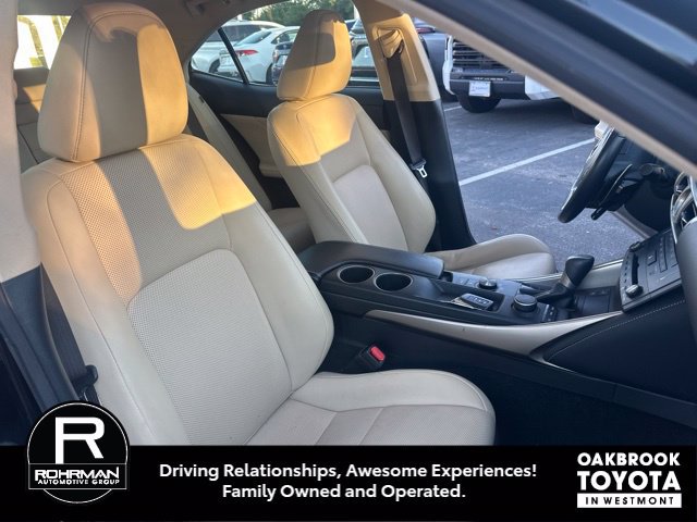 Used 2016 Lexus IS 300 AWD w/ Premium Package image 6