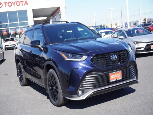 New 2025 Toyota Highlander XSE image 30