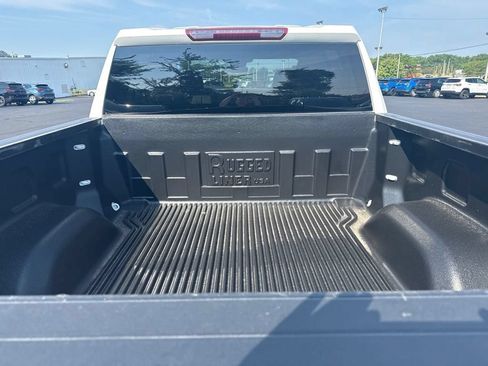 Used 2023 Chevrolet Silverado 1500 RST w/ Z71 Off-Road Package AWD/4WD image 9