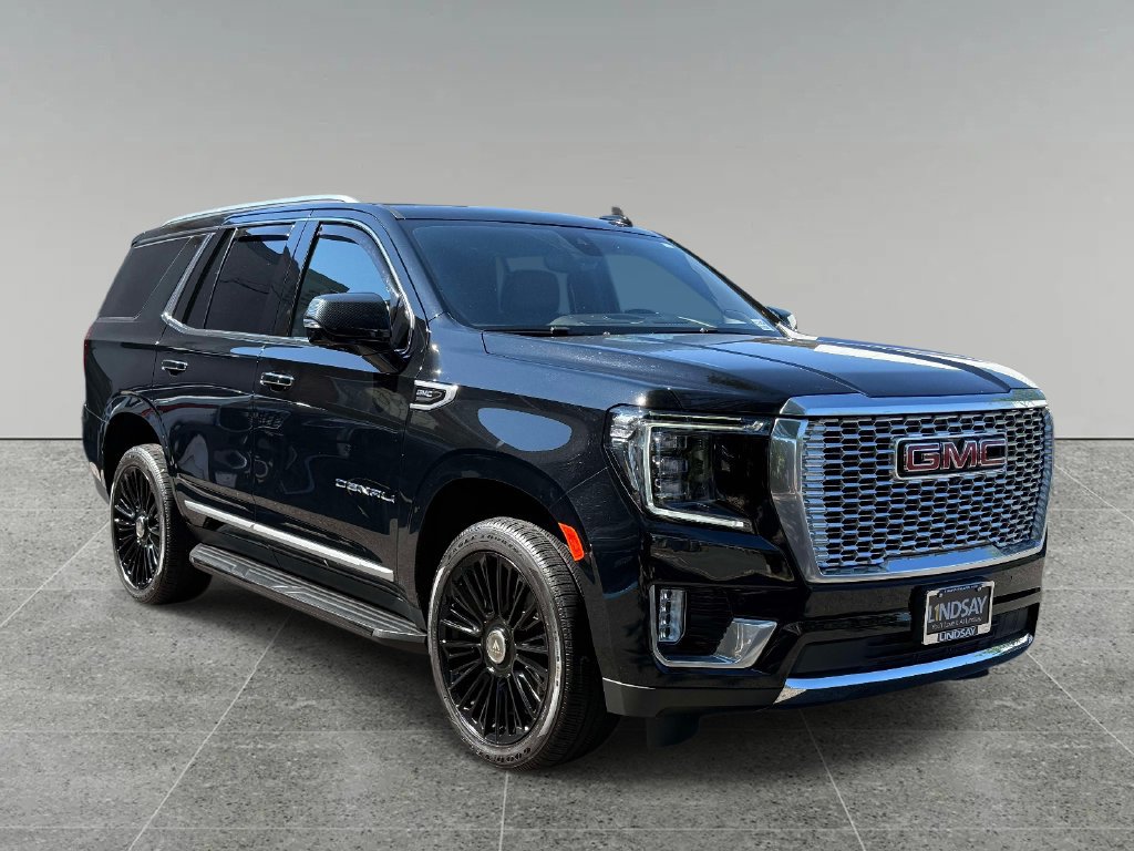 Used 2021 GMC Yukon Denali w/ Advanced Technology Package AWD/4WD image 9