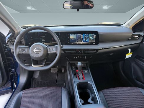 Used 2026 Nissan Kicks SR FWD image 18