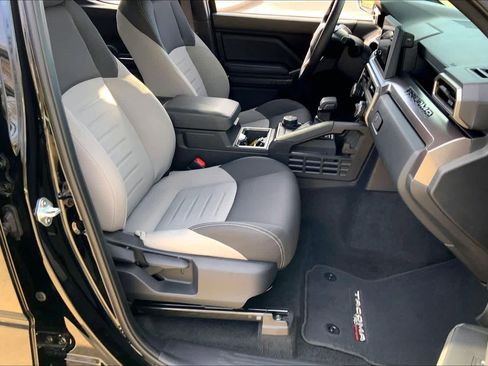 Used 2024 Toyota Tacoma TRD Off-Road image 8