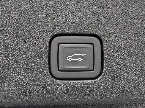 Used 2024 Cadillac XT6 Premium Luxury AWD/4WD image 25