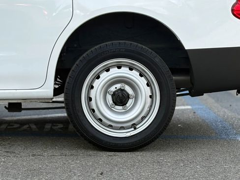 Used 2020 Nissan NV200 S image 25