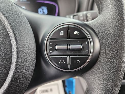Used 2024 Kia Soul LX w/ Option Group 015 image 25