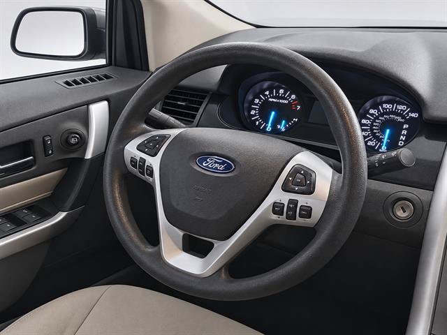 Used 2013 Ford Edge SE FWD image 18