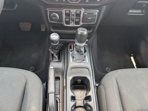 Used 2023 Jeep Gladiator Sport AWD/4WD image 21