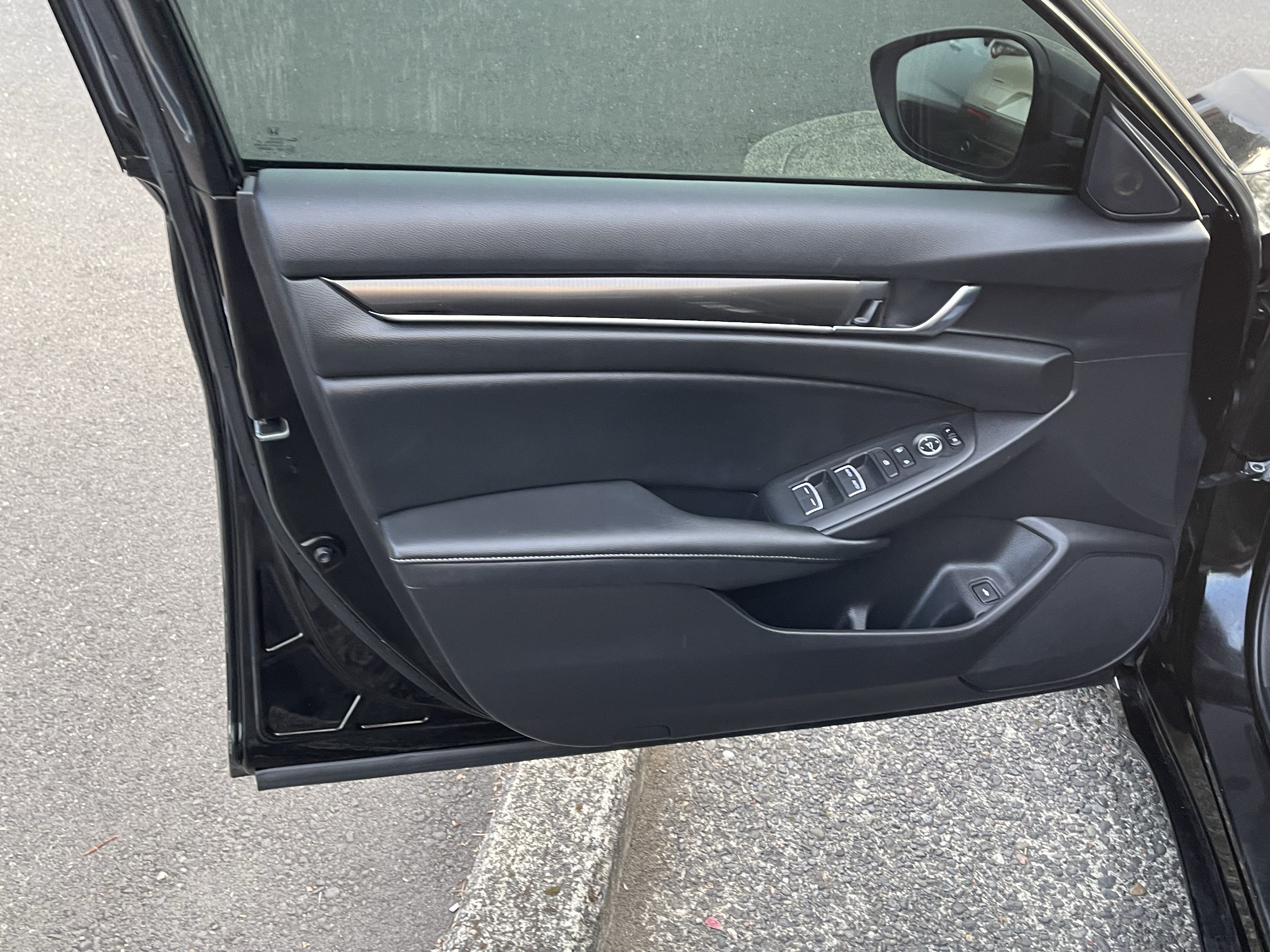Used 2022 Honda Accord Sport image 15