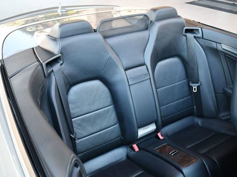 Used 2011 Mercedes-Benz E 350 Cabriolet image 18