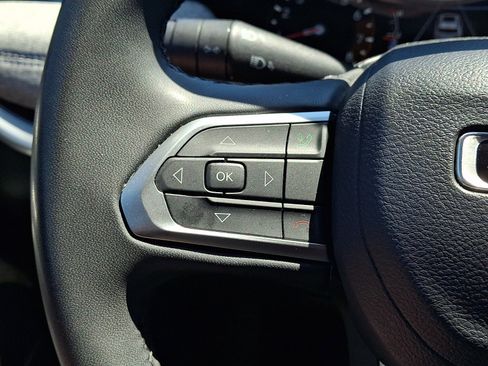 Used 2024 Jeep Compass Latitude AWD/4WD image 20