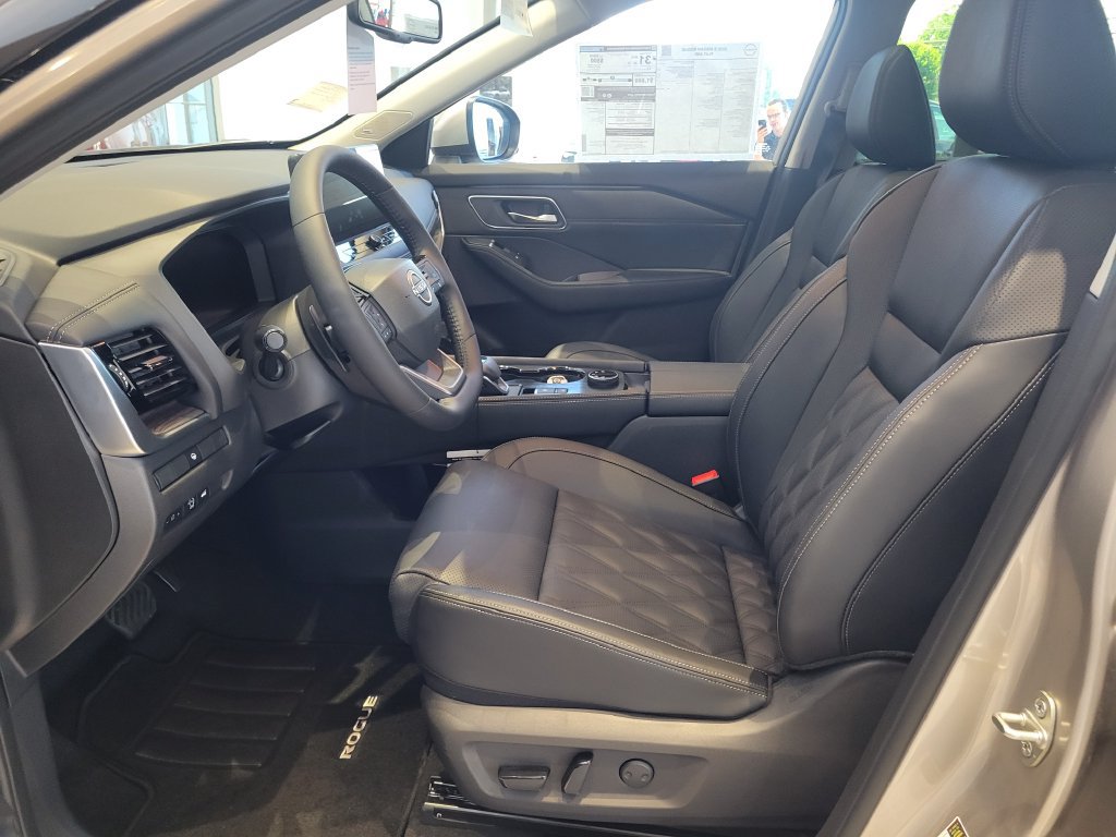 New 2026 Nissan Rogue Platinum AWD/4WD image 12