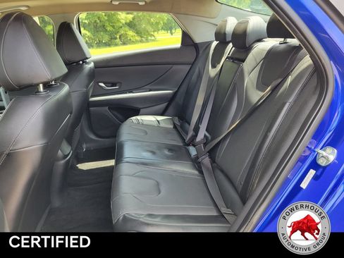 Used 2022 Hyundai Elantra Limited w/ Preferred Accessory Package FWD image 14