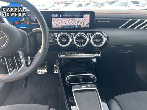 Used 2025 Mercedes-Benz CLA 35 AMG 4MATIC image 31
