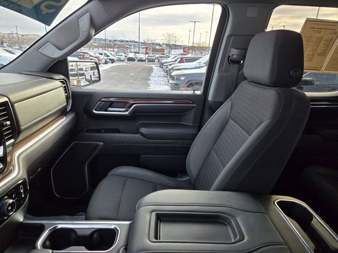 Used 2022 Chevrolet Silverado 1500 LT image 24