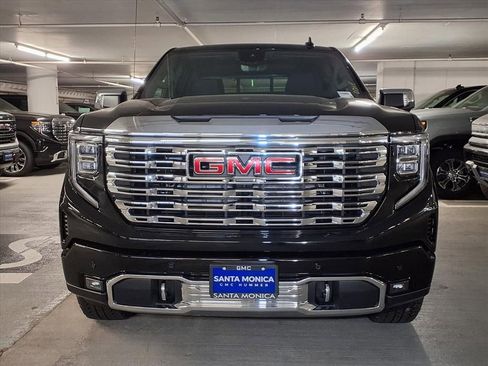 New 2026 GMC Sierra 1500 Denali w/ Technology Package AWD/4WD image 2