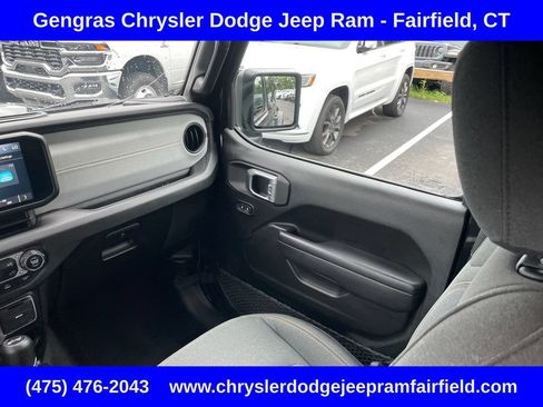 Used 2024 Jeep Wrangler Unlimited AWD/4WD image 61