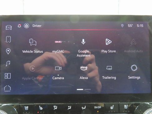 Used 2025 GMC Canyon AT4 w/ Technology Plus Package image 23