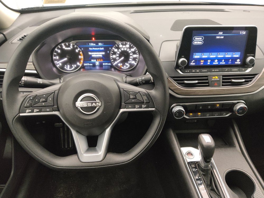 Used 2025 Nissan Altima 2.5 SV FWD image 22