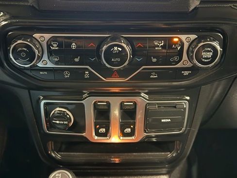 Used 2021 Jeep Wrangler Willys image 30
