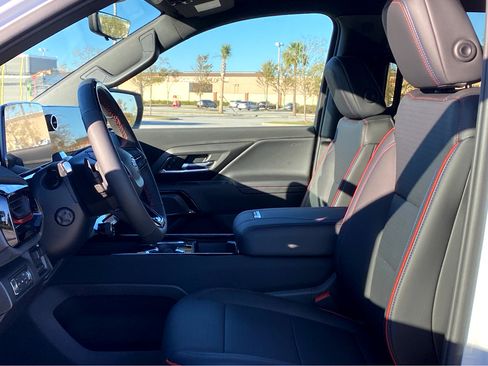 New 2024 Chevrolet Silverado EV RST image 5