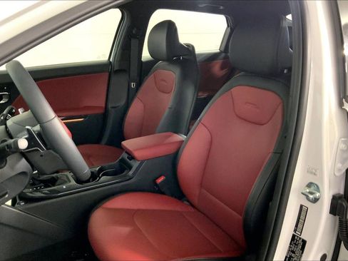 New 2025 Kia K4 GT-Line Turbo image 9