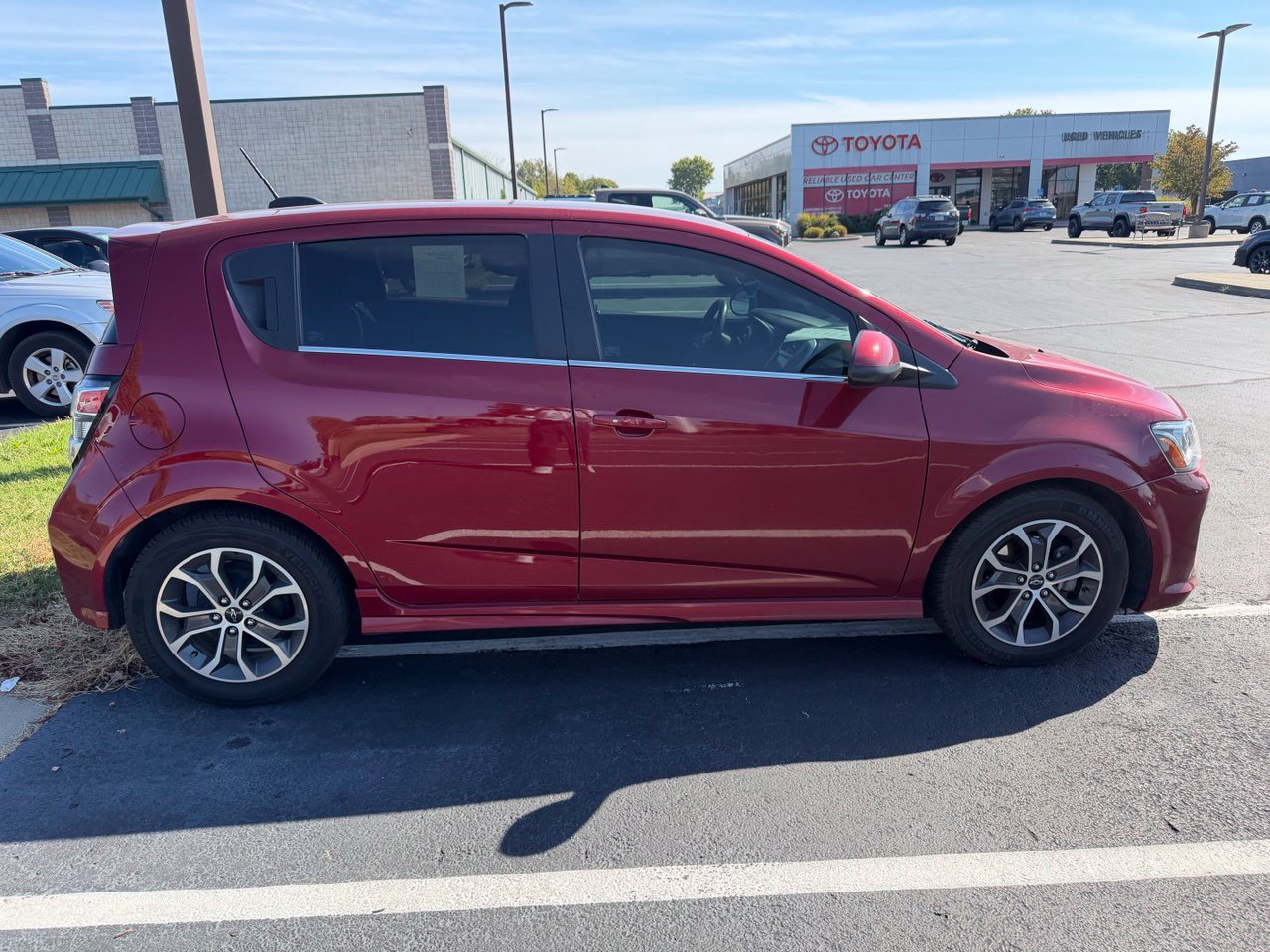 Used 2020 Chevrolet Sonic LT w/ Convenience Package FWD image 7