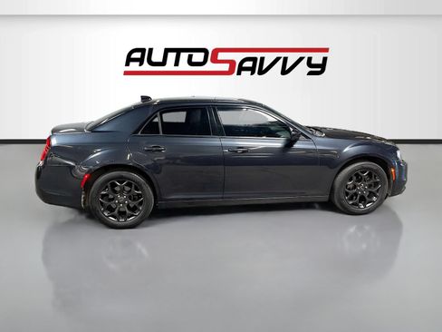 Used 2019 Chrysler 300 S AWD/4WD image 8