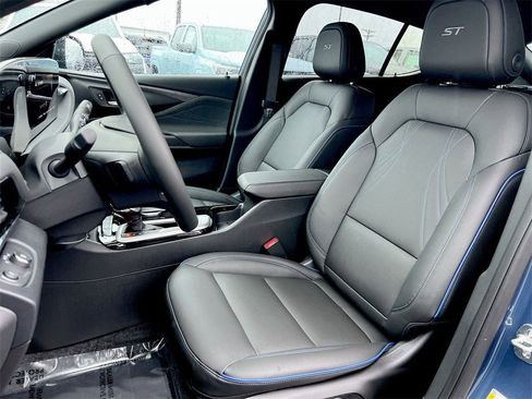 New 2026 Buick Envista Sport Touring image 17