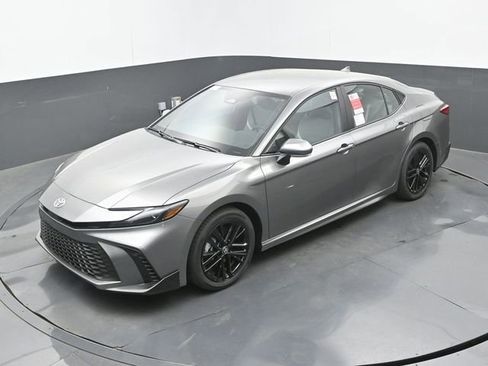 New 2026 Toyota Camry SE image 30