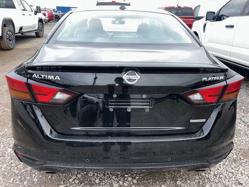 Used 2019 Nissan Altima 2.0 Edition One image 2