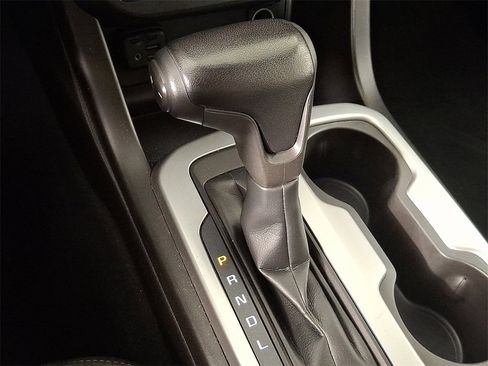 Used 2019 Chevrolet Colorado ZR2 image 17