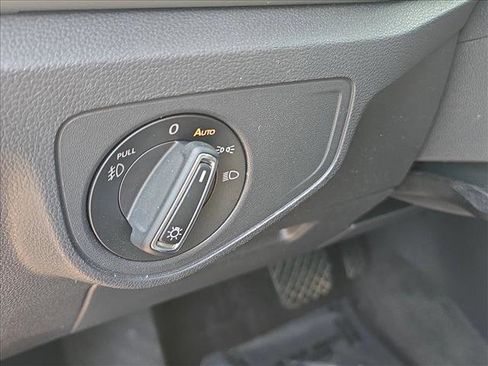 Used 2018 Volkswagen Atlas SE image 10