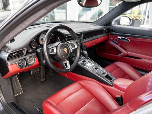 Used 2017 Porsche 911 Carrera 4S image 8