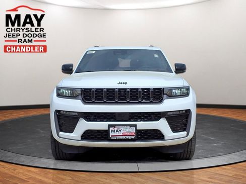 New 2026 Jeep Grand Cherokee L Limited image 16