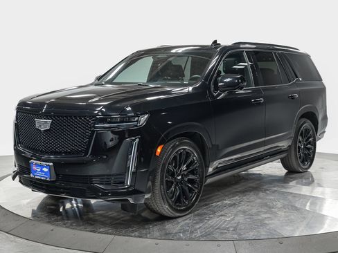 Used 2024 Cadillac Escalade Sport Platinum w/ LPO, ONYX Package AWD/4WD image 1