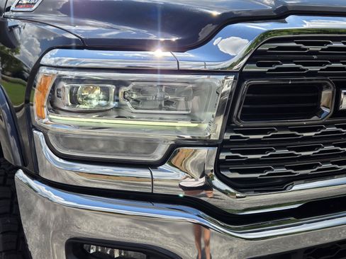 Used 2019 RAM 2500 Limited AWD/4WD image 3