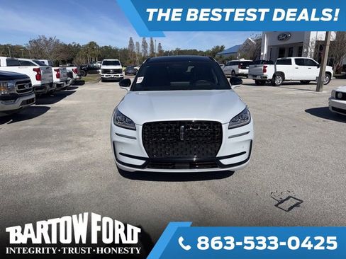 Used 2025 Lincoln Corsair Reserve w/ Equipment Group 202A image 2