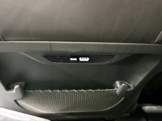New 2026 Chrysler Pacifica Select AWD/4WD image 23