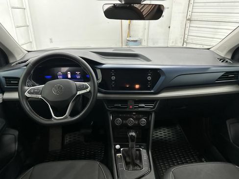 Used 2024 Volkswagen Taos SE FWD image 22