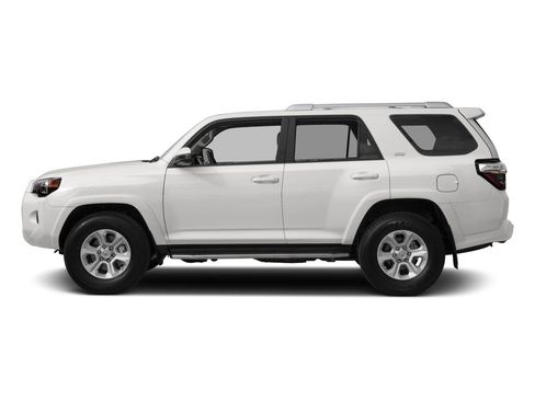 Used 2017 Toyota 4Runner SR5 Premium image 3