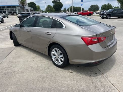 Used 2025 Chevrolet Malibu LT FWD image 4