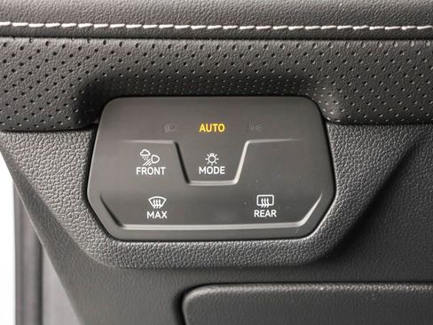 New 2026 Volkswagen Atlas Cross Sport SEL image 25