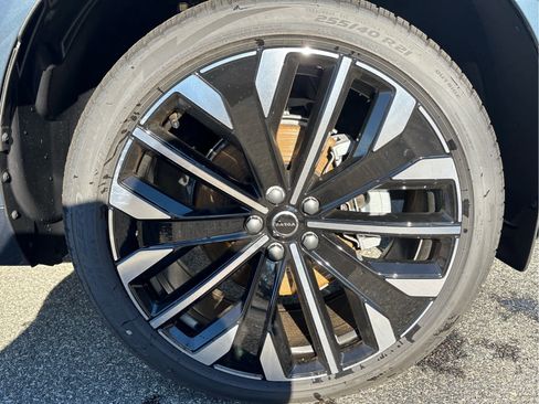 New 2026 Volvo XC60 B5 Ultra w/ Protection Package Premier image 17