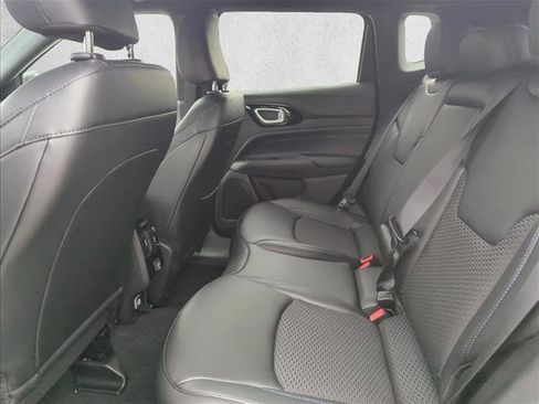 New 2026 Jeep Compass Latitude image 13