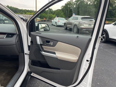 Used 2013 Ford Edge Limited FWD image 20