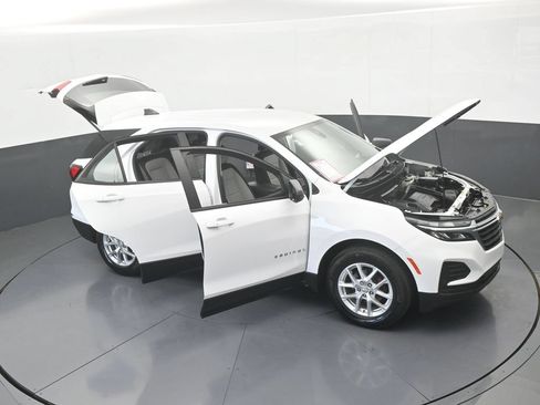 Used 2024 Chevrolet Equinox LS w/ Driver Confidence II Package FWD image 64