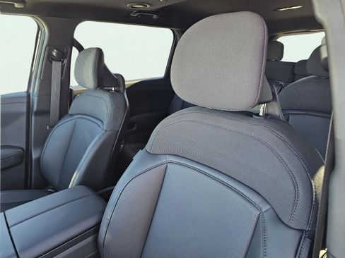 New 2027 Kia Telluride S image 17