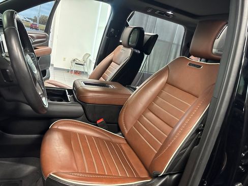 Used 2023 GMC Yukon Denali Ultimate AWD/4WD image 31